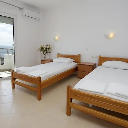 Studios Evrika Apartment